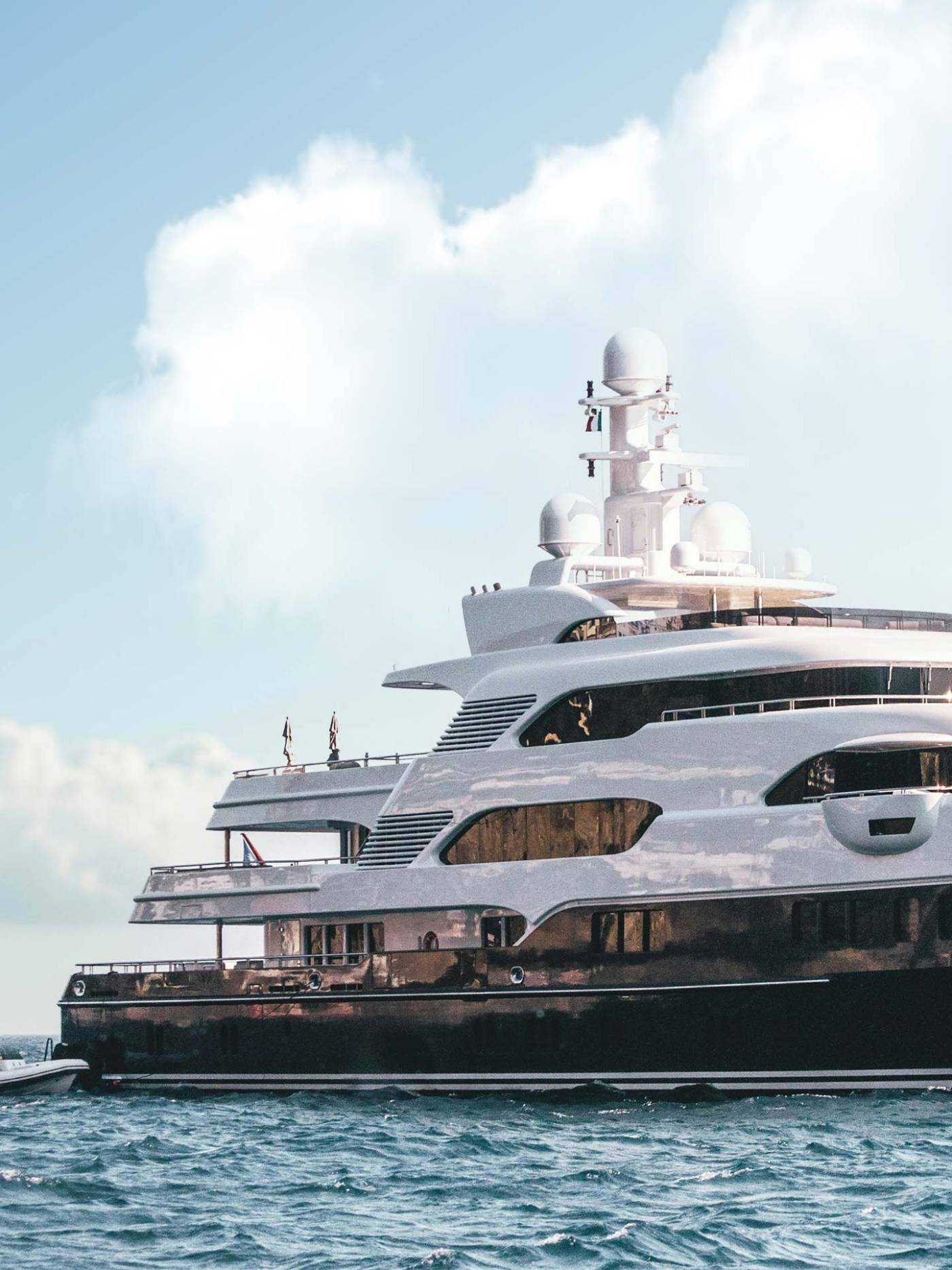 Perfetto-interiors-design-contractor-cruise-yacht-preview