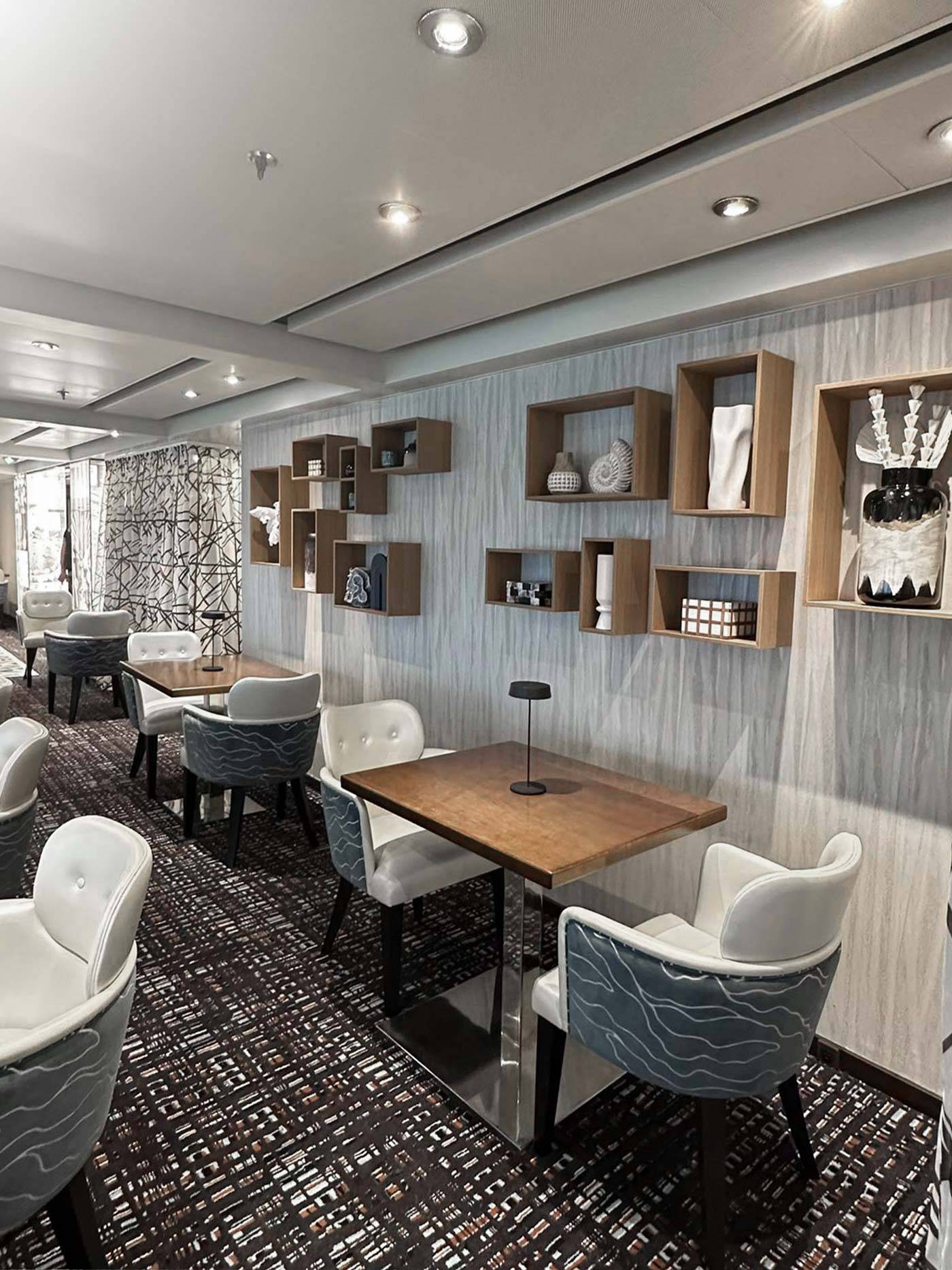 Perfetto-interiors-design-contractor-cruise-projects-11