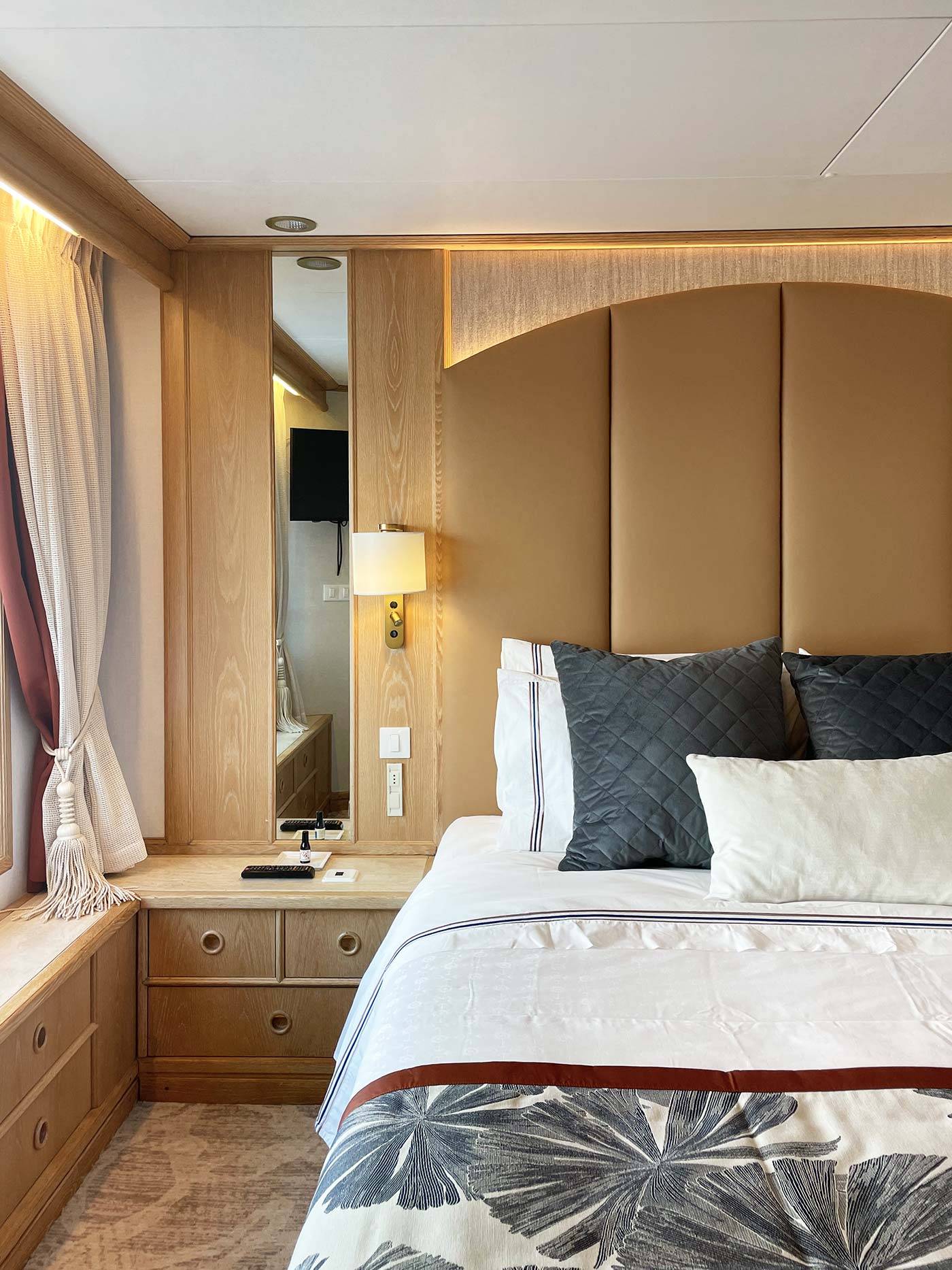 Perfetto-interiors-design-contractor-cruise-projects-02