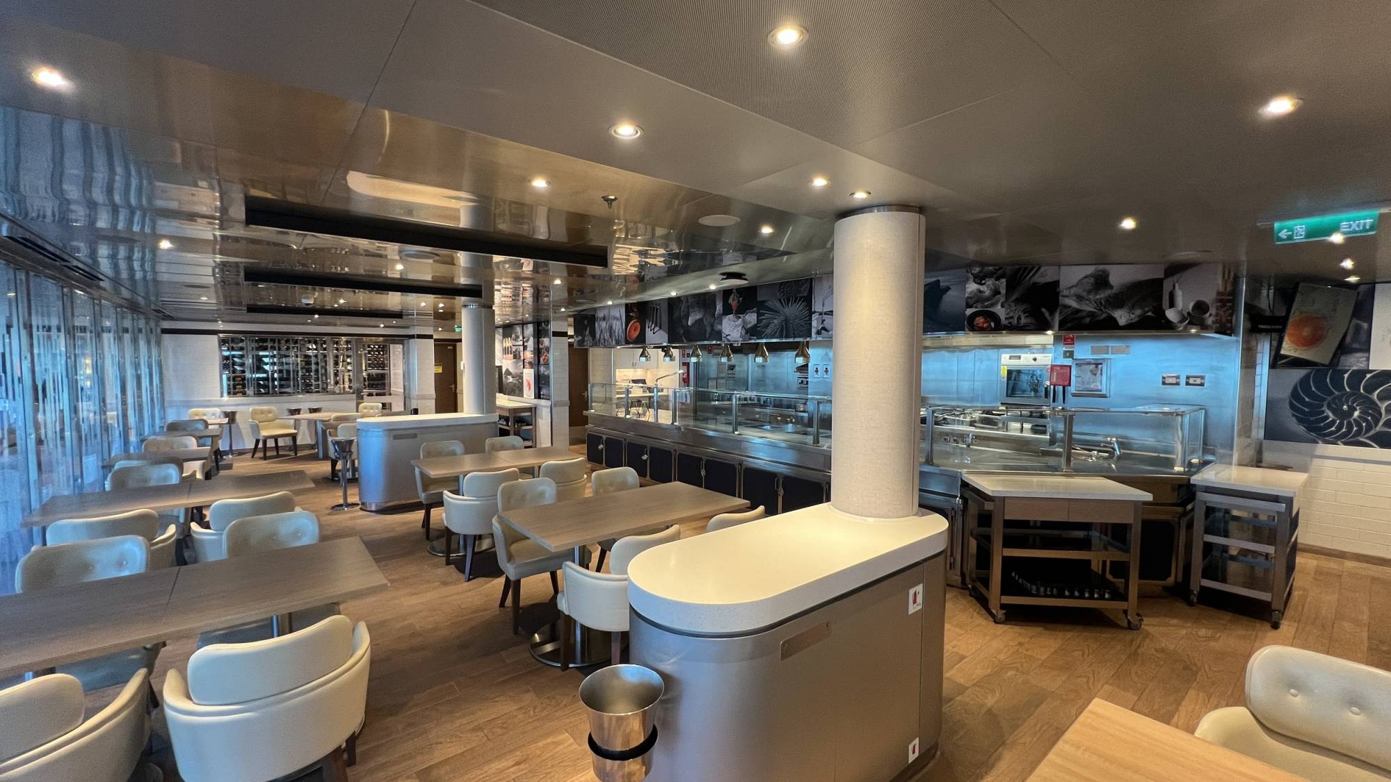 perfetto-interior-design-cruise-luxury-hal-koningsdam-club-orange-1