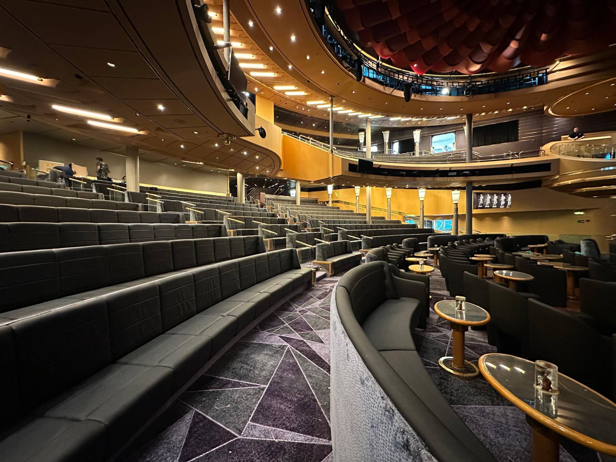 Perfetto-interiors-design-HOLLAND-AMERICA-LINE-Noordam-furniture-contractor-main-stage