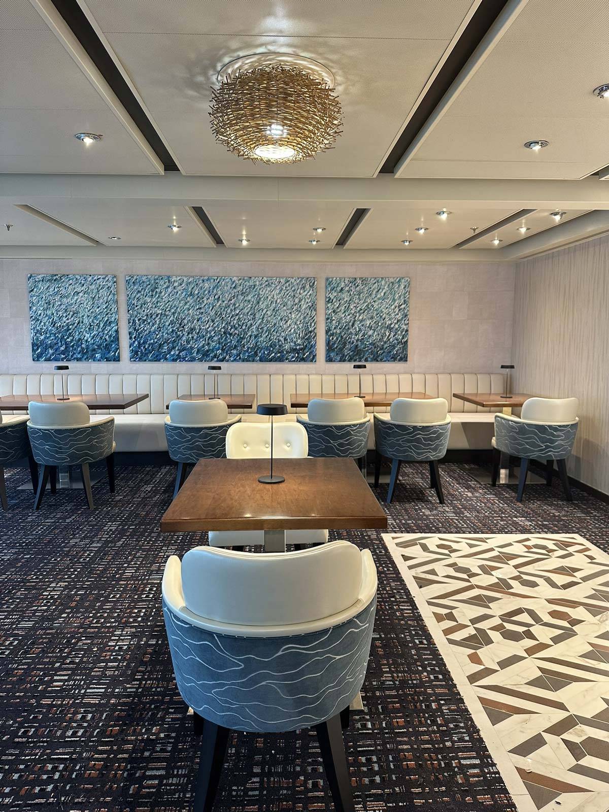 Perfetto-interiors-design-HOLLAND-AMERICA-LINE-Nieuw-Amsterdam-furniture-contractor-1 (5)