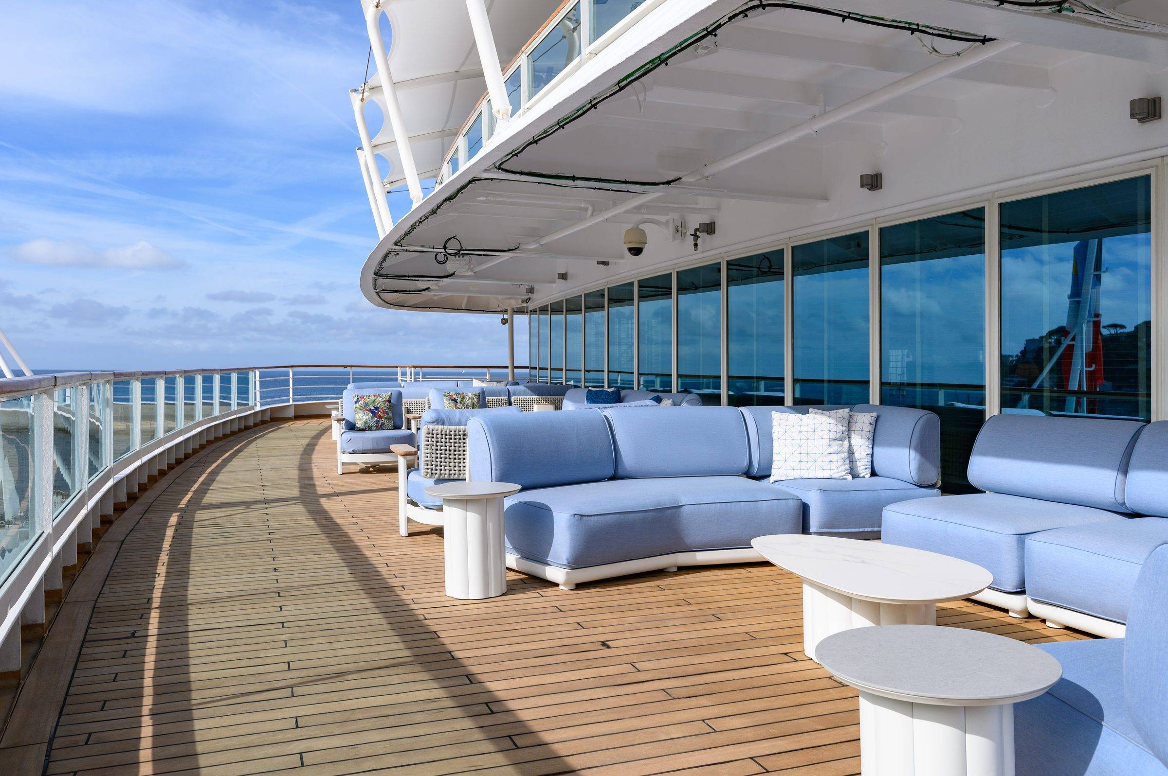 Perfetto-interiors-design-cruise-ship-seabourn-quest-deck-lounge-1
